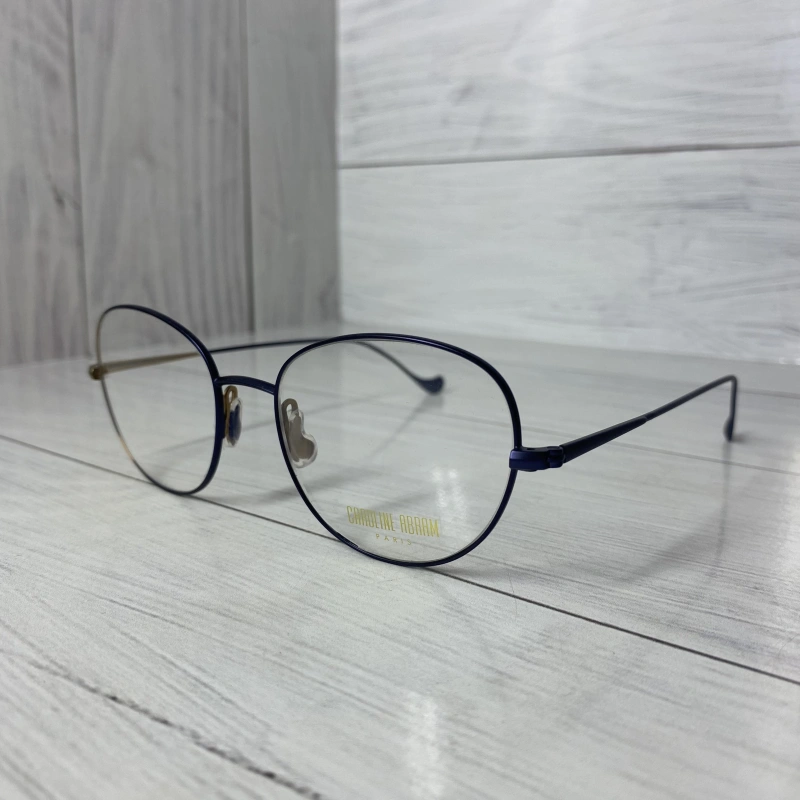 Изображение CAROLINE ABRAM Vita546