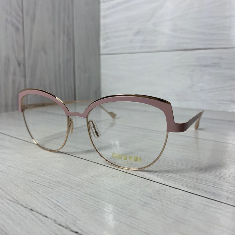 Изображение CAROLINE ABRAM 530