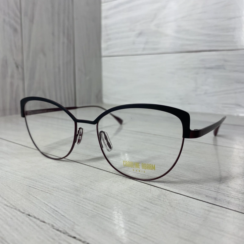 Изображение CAROLINE ABRAM 590 c9a