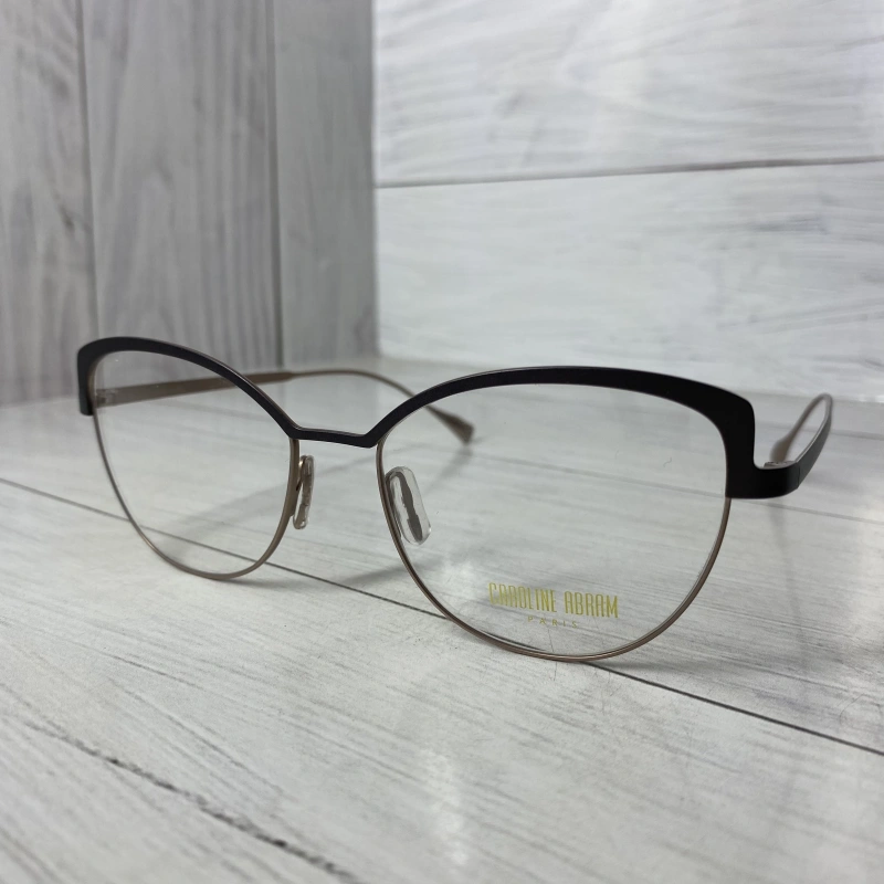 Изображение CAROLINE ABRAM 588