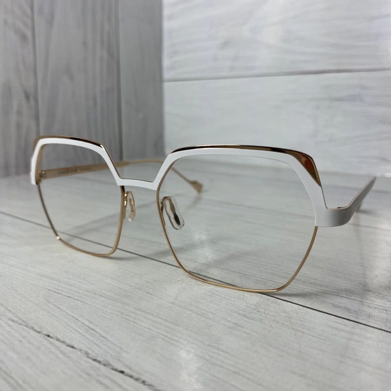 Изображение CAROLINE ABRAM 546 c9