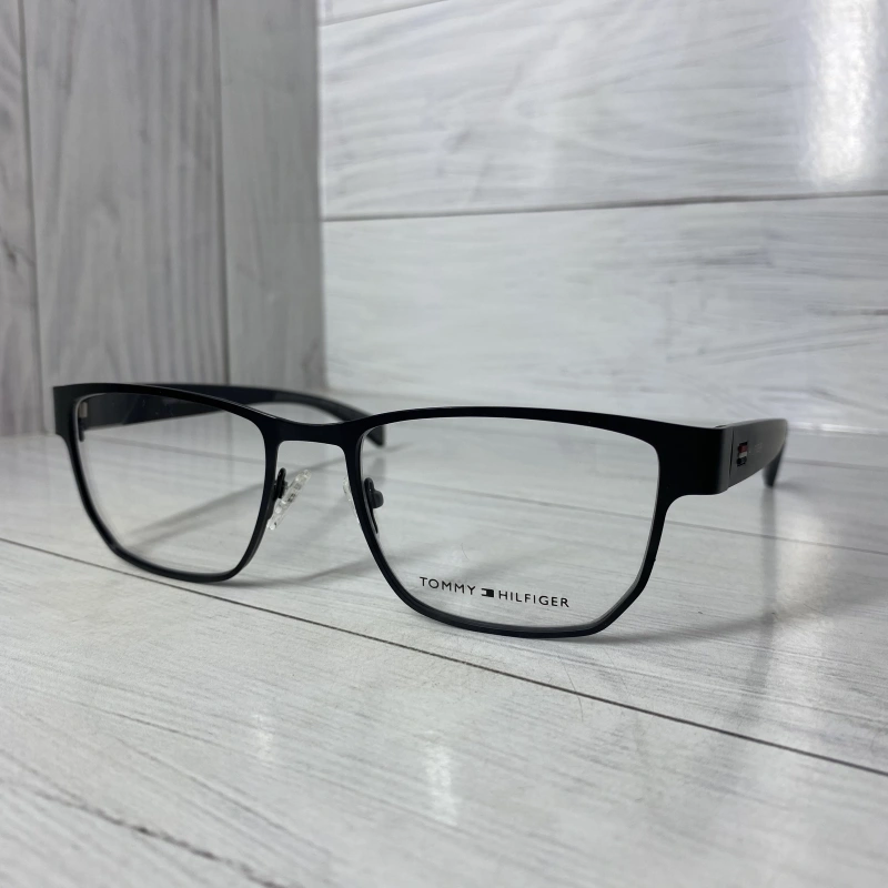 Изображение TOMMY HILFIGER Th1748 003