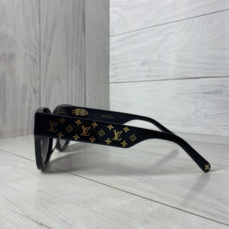 Louis Vuitton Z1999e96l c01 № 2 